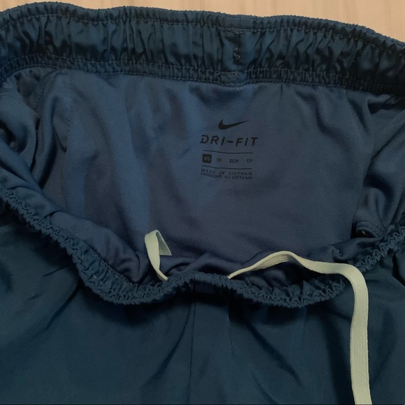 Nike running shorts seagreen - Picture 3 of 5